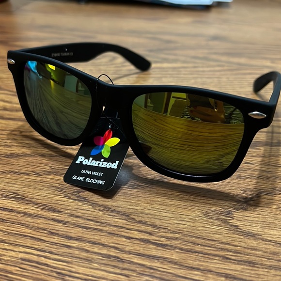 ZeroUv Polarized Sunglasses - Picture 1 of 7